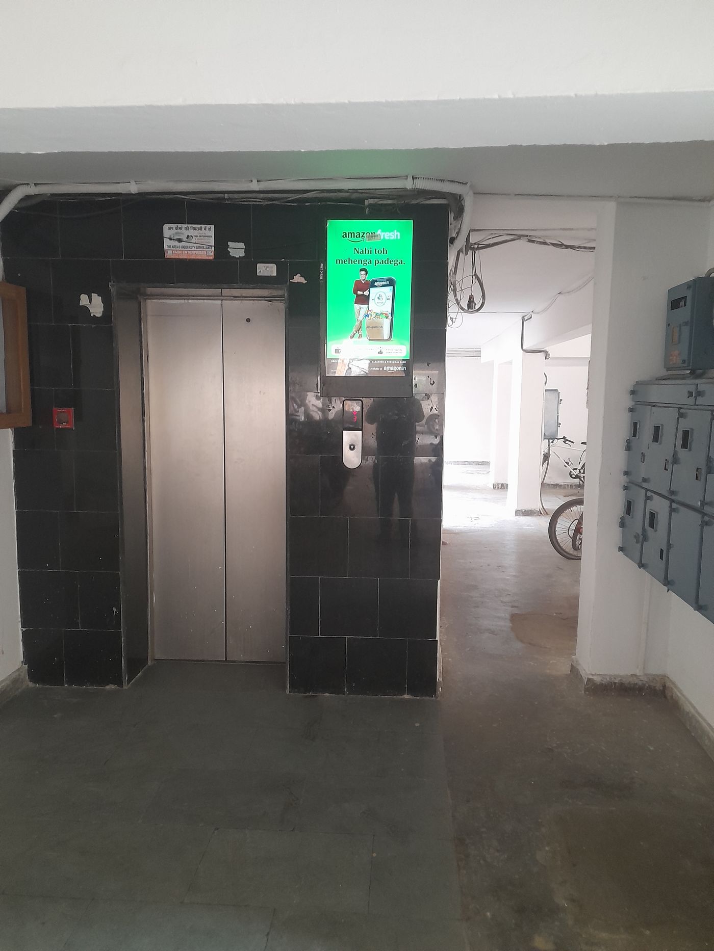 Lift Branding at Madhur Jeevan Apartment, Sector 10, New Delhi photo 3