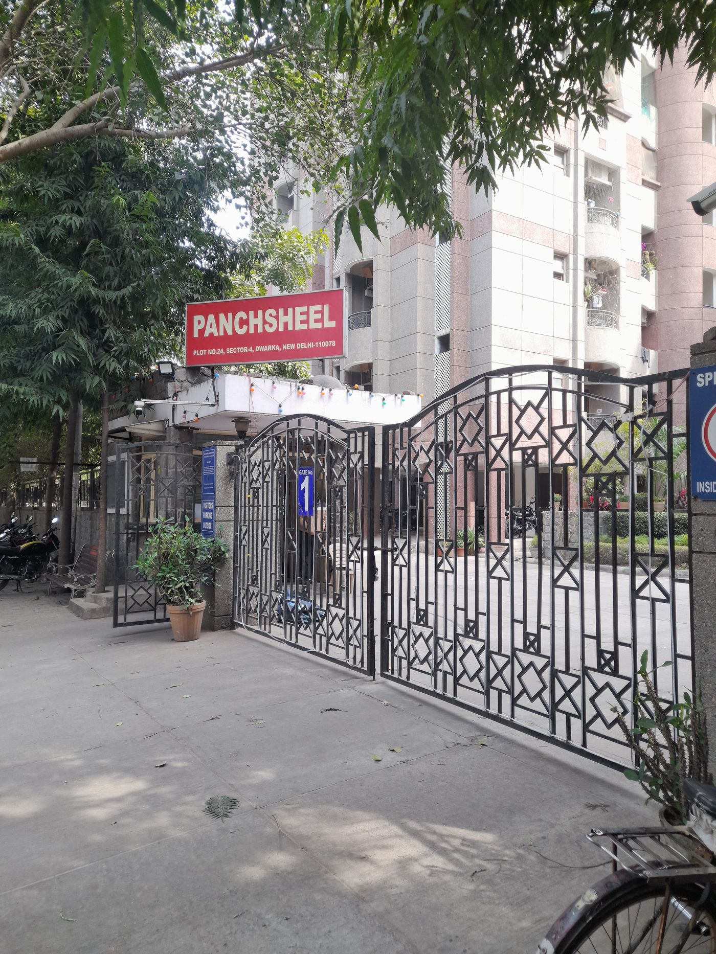 Lift Branding at External Affairs Employees Panchsheel Apartment, Sector 2, New Delhi photo 1