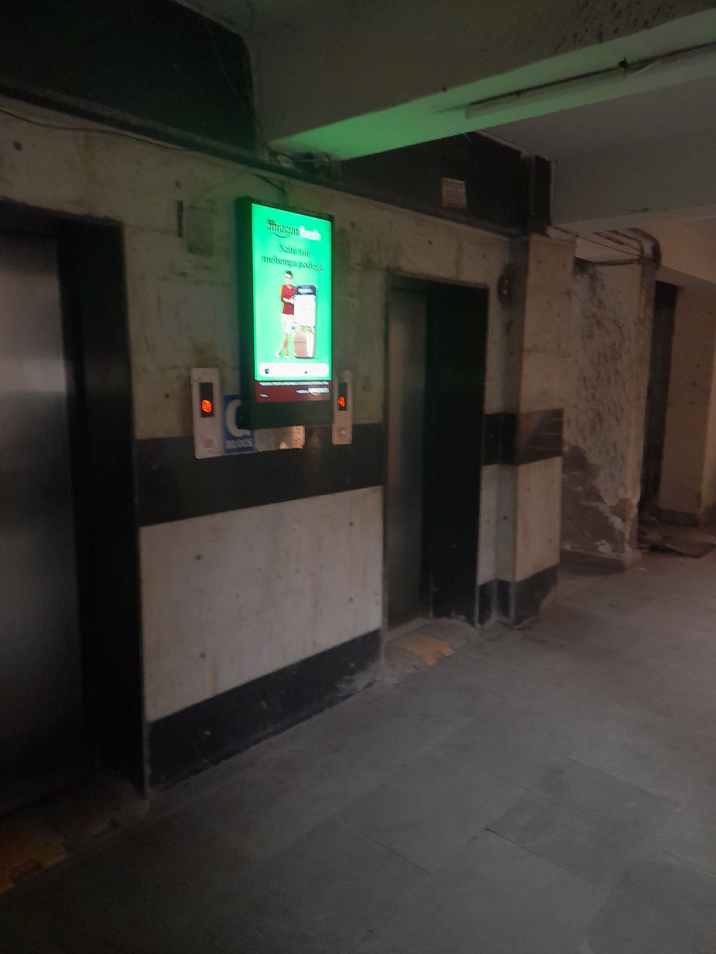 Lift Branding at Signature View, Mukherjee Nagar, New Delhi photo 4