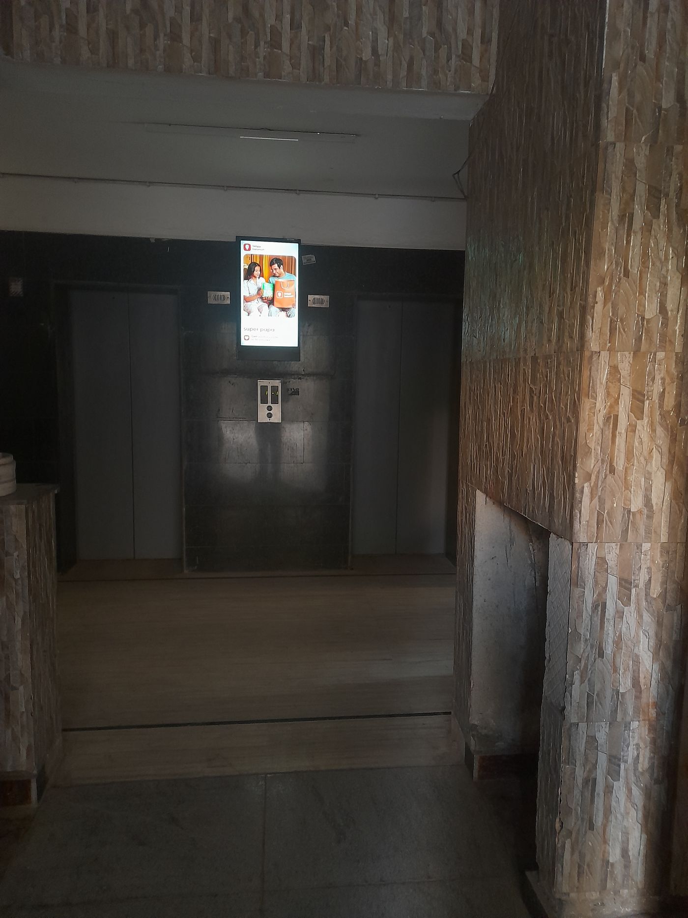 Lift Branding at Golf View Apartment the Saptaparin, Sector 19b, New Delhi photo 2
