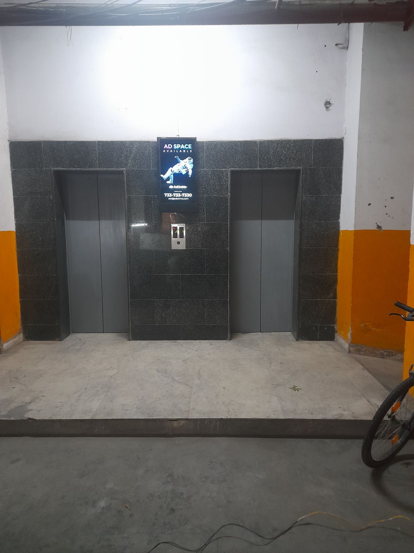Lift Branding at Golf View Apartment the Saptaparin, Sector 19b, New Delhi photo 4