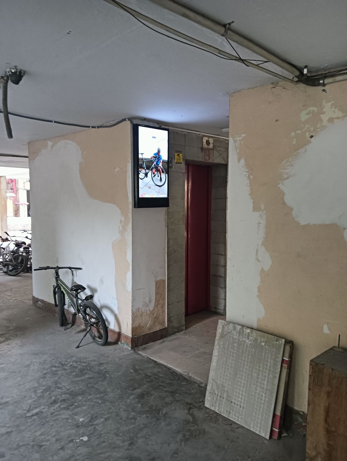 Lift Branding at Chanakya Apartments, Sector 4, New Delhi photo 2