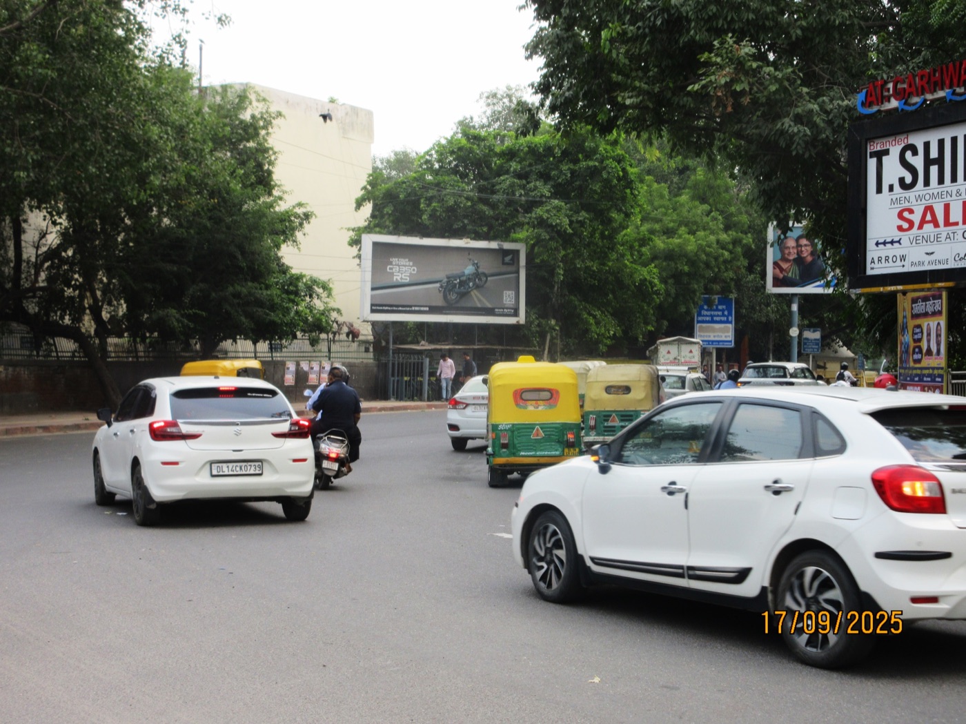 Unipole at Panchkuian Road Birla Mandir Crossing, New Delhi photo 1