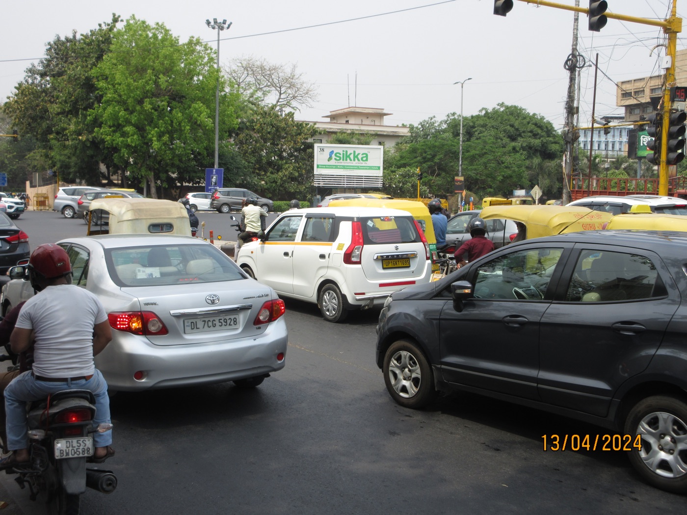 Unipole at Ito Main Crossing Metro Station, New Delhi photo 1