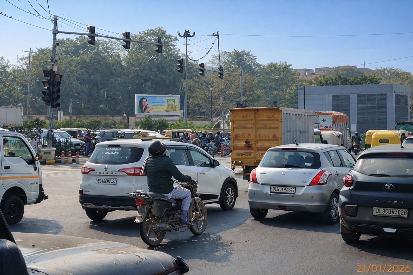Unipole at Delhi Gate Crossing On Bahadur Shah Zafar Marg, New Delhi photo 1