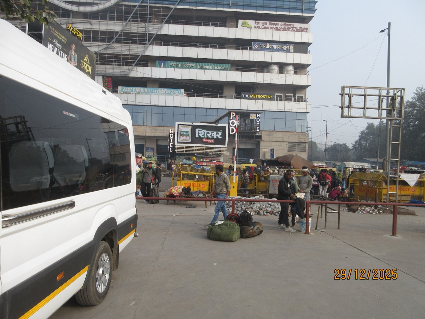 Unipole at New Delhi Railway Station Facing Exit Gate Ajmari Gate Side, New Delhi photo 1