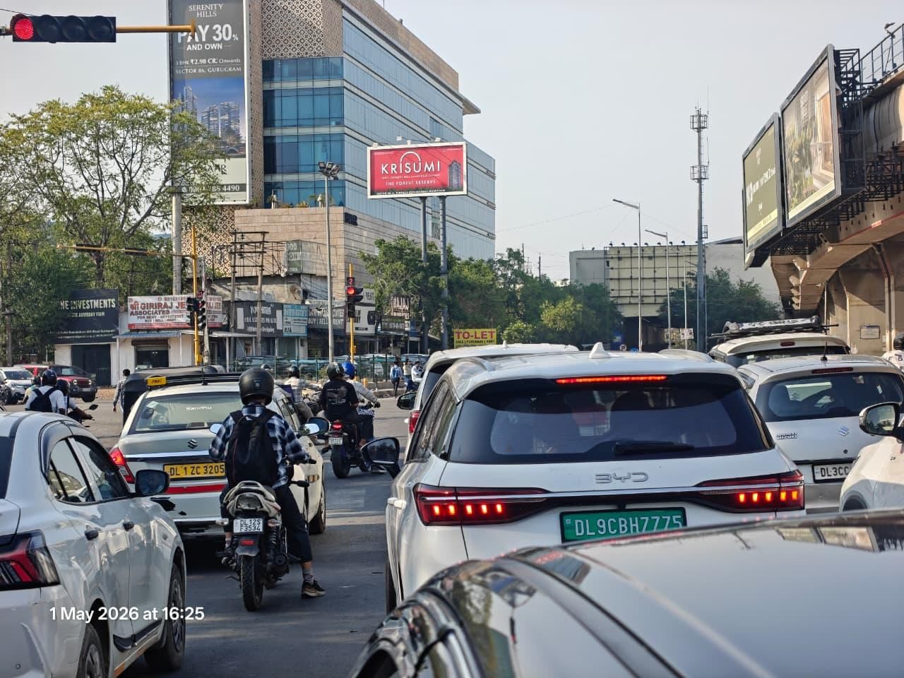 Unipole at Golf Course Road at Bristol Chowk, Sector 28, Gurugram photo 1