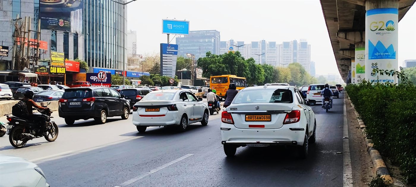 Unipole at Golf Course Road After Ocus Tower, Gurugram photo 1